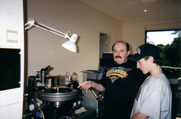 39 Gil, Tarrin & Record Cutter